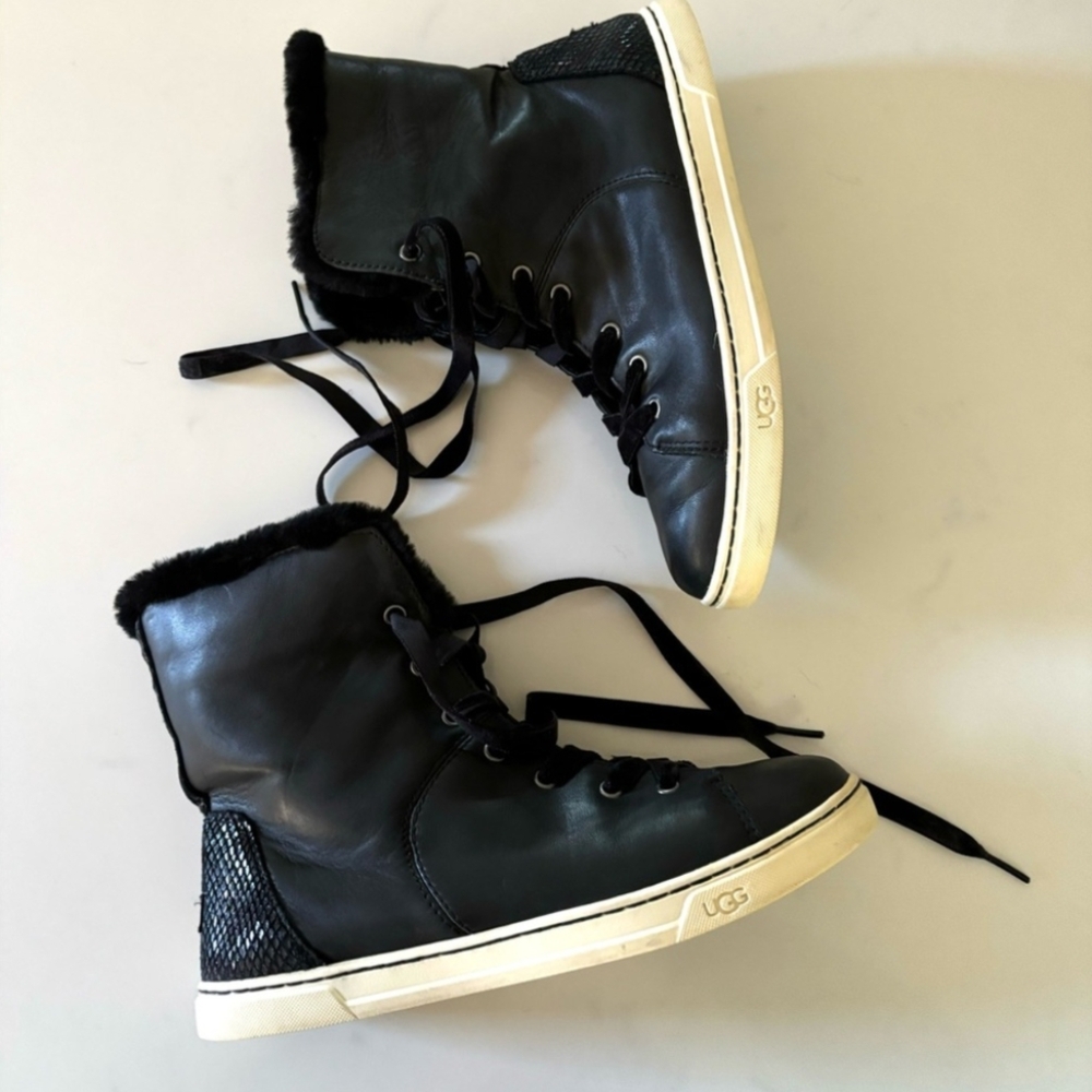 UGG•Croft black leather lace up high top sneaker boots 8 EUC